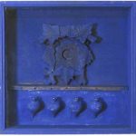 Objeto com Peões Azuis Madeira, objetos e pintura 40 cm x 40 cm, 1998