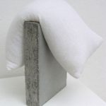 Ernesto Neto Macio concreto Concreto, algodão e polipropileno 32 x 34 x 20 cm, 2006