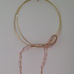 Dayse Xavier, Nó do desejo, Metal e rede em fio de cobre, 48 x 30 cm.