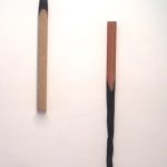 005 – Sem título, Nanquim sobra madeira e resina, 125 x 5 x 5 cm(Cada), 2014.