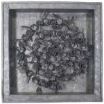 Fernando Lucchesi Coroa de Flores Objeto em chumbo 33 x 33 cm