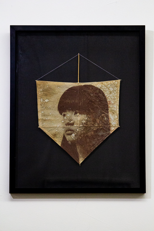 Christus Nobrega, Passeio Controlado, Impressão sobre pipa, 66,5 x 53 cm, 2016