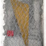 Arthur Piza, T – 784, Arame galvanizado, zinco pintado em acrílica, massa corrida e madeira pintada, 24 x 15,5 x 5 cm
