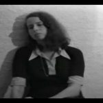Anna Bella Geiger, DECLARAÇÃO EM RETRATO I, vídeo P&B, com som, duração 16 mim, 1974