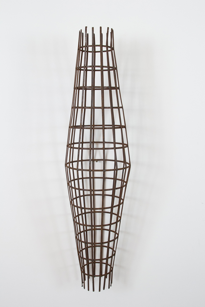Marcos Coelho Benjamim, Sem Título, Escultura em ferro e solda, 81 x 66 cm de diâmetro